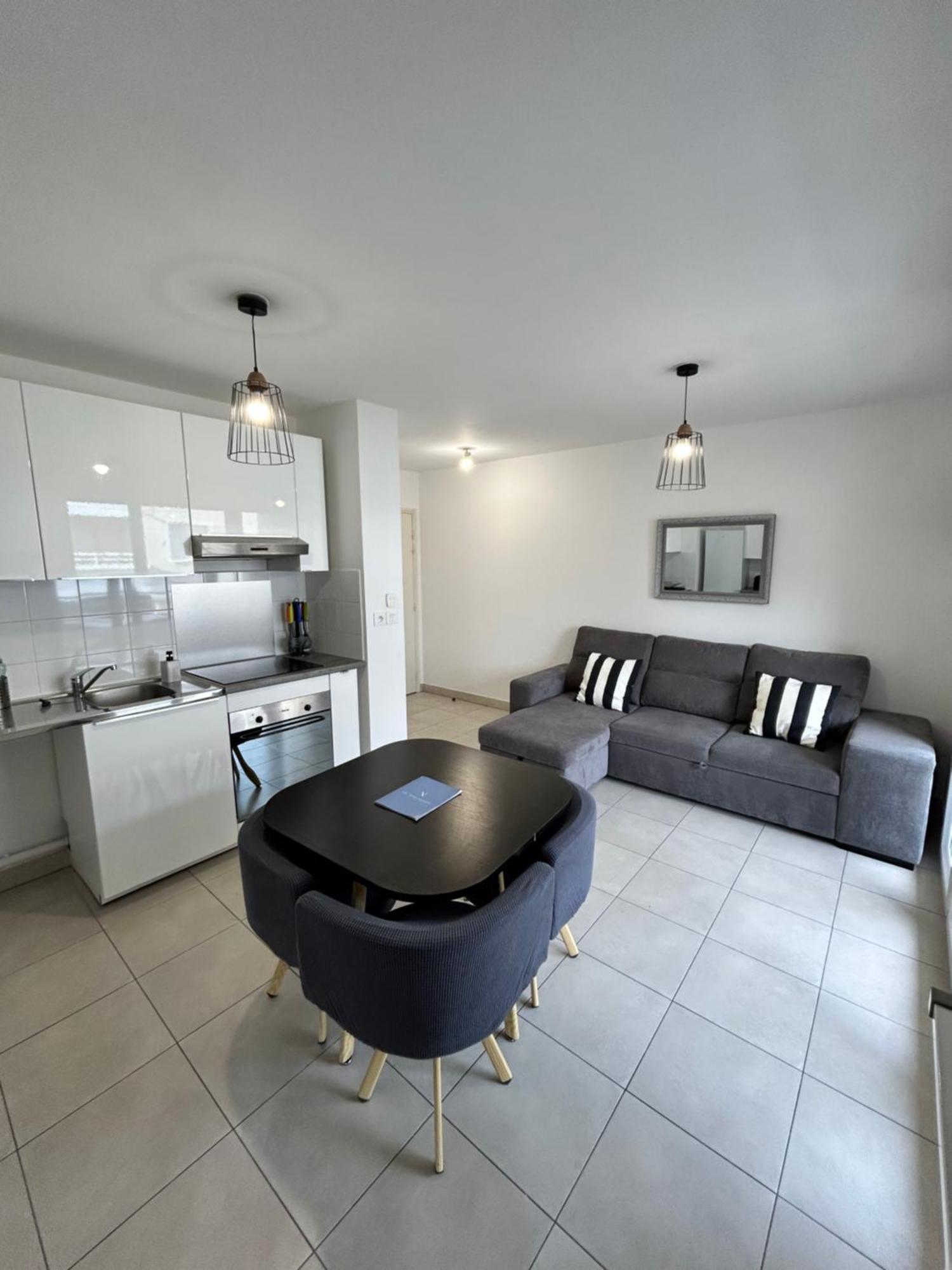 Appartement Avec Terrasse Et Box Entre Plages Et Nature Marseilles Buitenkant foto